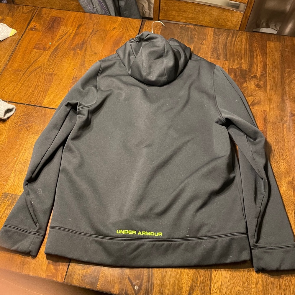 Mens UA hoodie